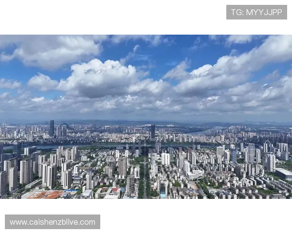 官方飞艇航拍精彩画面带你俯瞰城市与自然全景奇观
